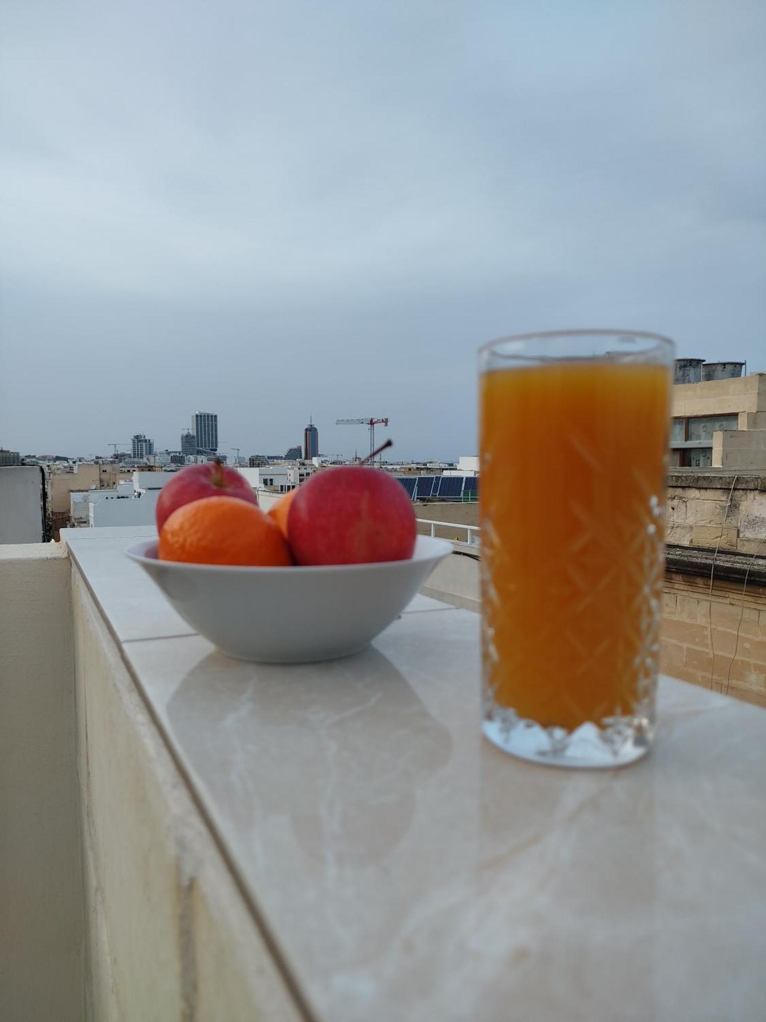 Limestone Sun Suites Sliema Buitenkant foto