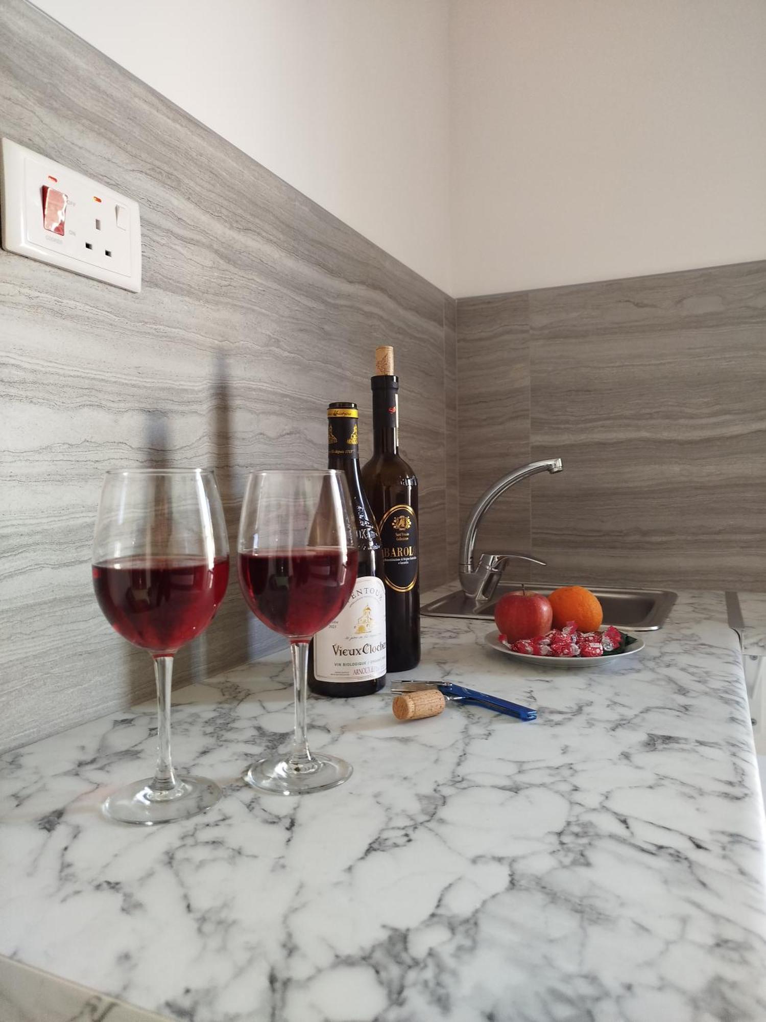 Limestone Sun Suites Sliema Buitenkant foto