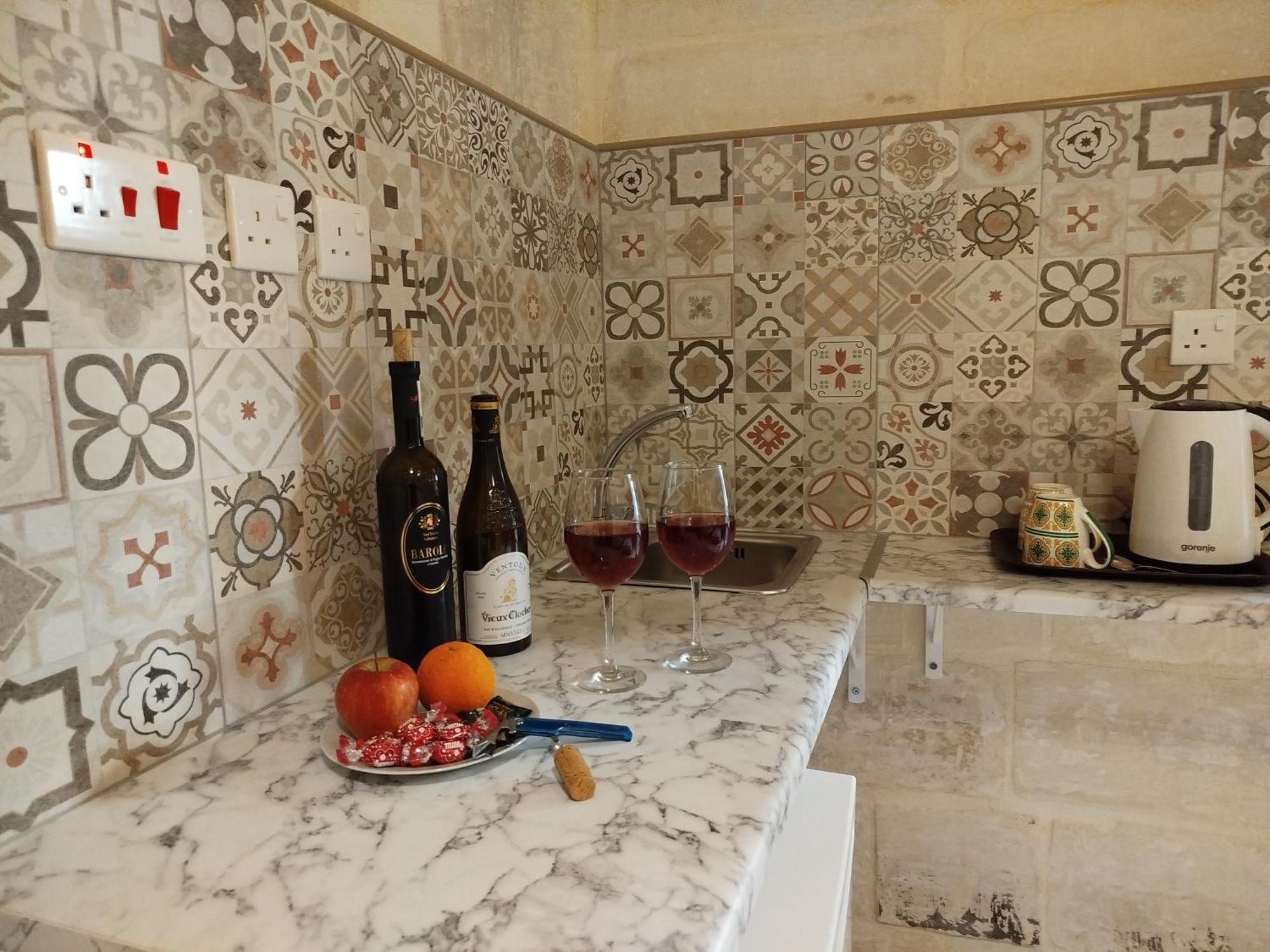 Limestone Sun Suites Sliema Buitenkant foto